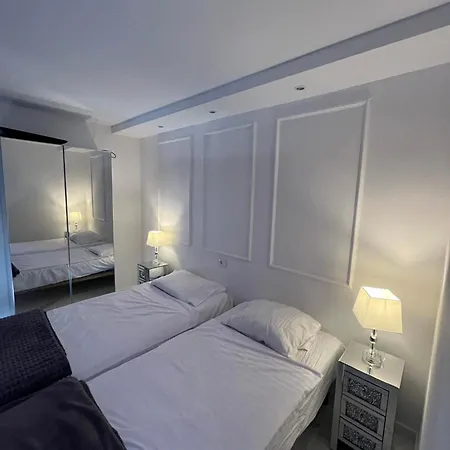 Parque Santiago 1 Luxury 229 Pool View شقة *